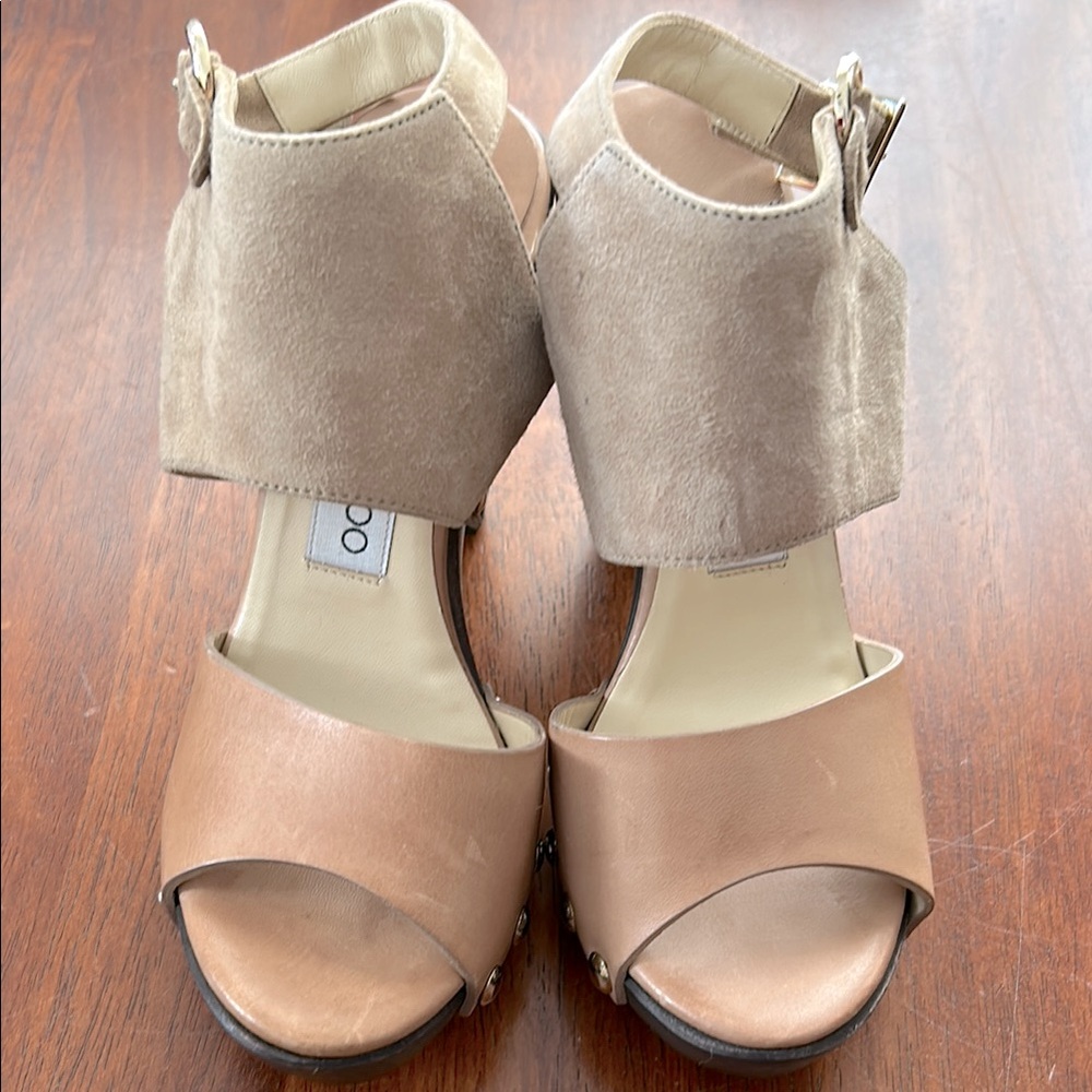 NWOT Jimmy Choo Cream and Tan Heels with Modern Design